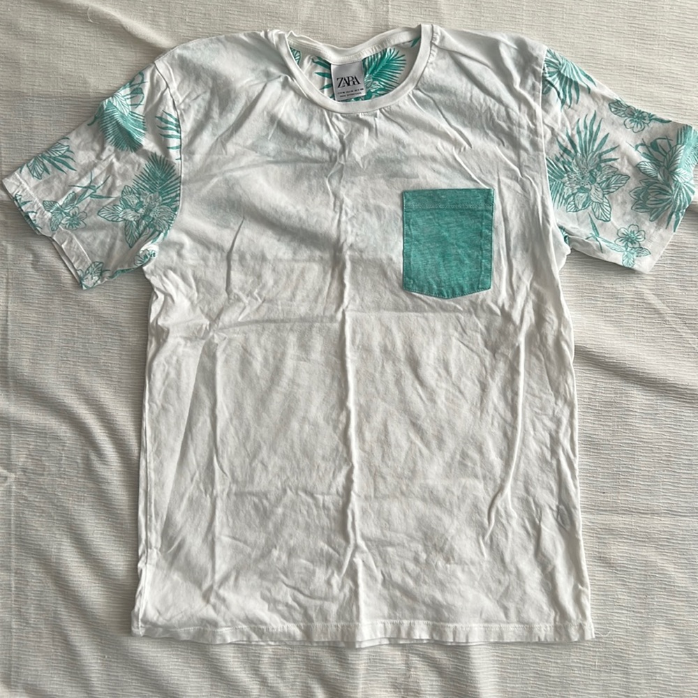 Men’s Zara Tee size M